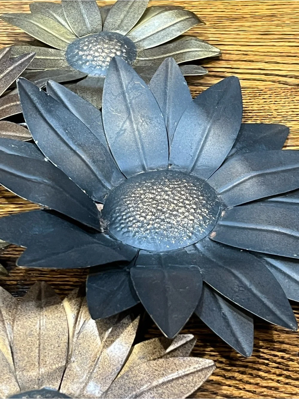 Vintage New View Metal Sunflower Wall Hanging – Retro MCM Floral Décor